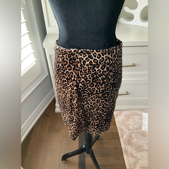 FORMULA JOVEN Leopard Cross Over Fabric Plush Skirt Women’s Size 28” - Picture 11 of 16